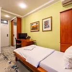 Ξενοδοχείο Bojatours 3*