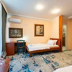 Bojatours 3* Ποντγορίτσα