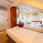Ξενοδοχείο Bojatours 3*