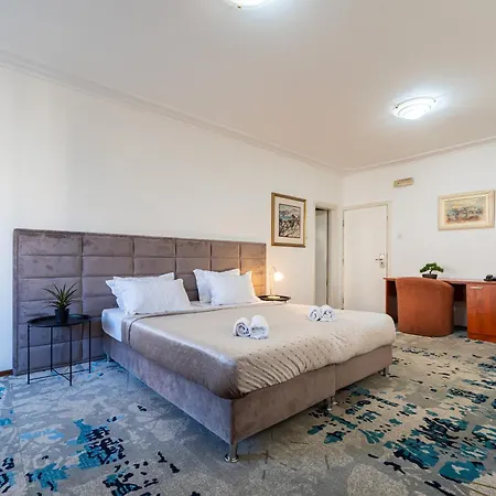 Hotell Bojatours Podgorica